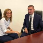 “СРЕДБА СИЛНА КОЛКУ ГОРДЕ“: Јанкулоска го користи вториот дел од одморот, па од Идризово отиде на средба со Мицкоски