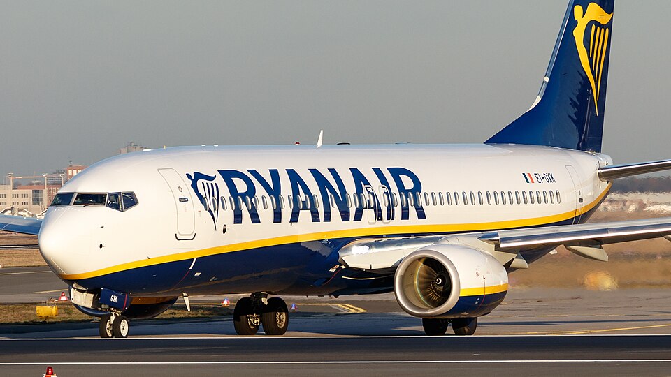 rajaner-patnichki-avion-ei-gxk_ryanair_b738_fra-foto-tjdarmstadt-wikimedia-commons